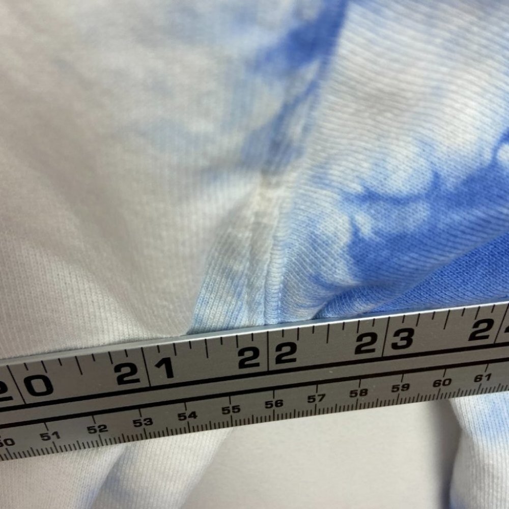 NEW Daydreamer Sunny People Tie Dye Crop Hoodie Periwinkle Cloud Size Small Boho - Picture 12 of 16
